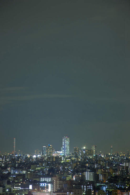 无人,高楼大厦,竖图,俯视,航拍,彩色,室外,夜晚,度假,美景,城市风光,城市,大厦,建筑,摩天大楼,霓虹灯,夜景,东京,日本,亚洲,景观,建筑群,灯光,七彩,娱乐,光源,建设,霓虹,灯,蓝色,蓝天,天空,天,享受,休闲,景色,放松,照明设备,鸟瞰,东亚,本州,关东地方,本州岛,日本国,东京都,氖灯,彩图,高角度拍摄,大楼,高层建筑,高楼,摩天楼