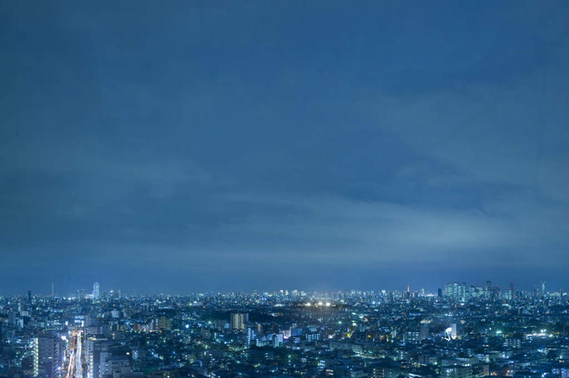 无人,高楼大厦,横图,俯视,航拍,彩色,室外,白天,度假,美景,天际线,城市风光,城市,大厦,建筑,摩天大楼,霓虹灯,东京,日本,亚洲,景观,建筑群,灯光,七彩,娱乐,光源,建设,霓虹,灯,蓝色,蓝天,天空,天,享受,休闲,景色,放松,照明设备,鸟瞰,东亚,本州,关东地方,本州岛,日本国,东京都,氖灯,彩图,高角度拍摄,大楼,高层建筑,高楼,摩天楼