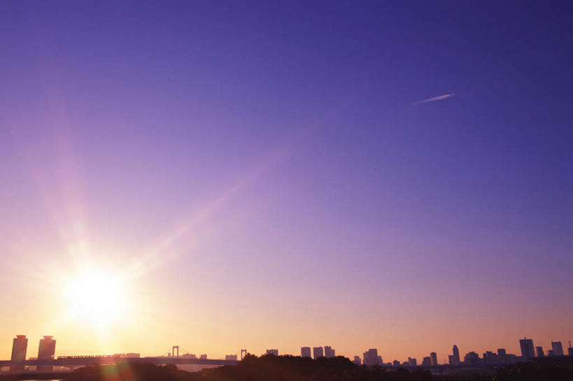 无人,高楼大厦,横图,全景,室外,白天,正面,旅游,度假,日出,河流,美景,水,太阳,天际线,大桥,大厦,道路,建筑,立交桥,路,摩天大楼,桥梁,公路,东京,日本,亚洲,河水,景观,水流,高架,斜拉桥,桥,交通,朝霞,晨曦,黎明,江东区,娱乐,蓝色,蓝天,天空,阳光,自然,天,享受,休闲,景色,放松,晴朗,自然风光,东亚,本州,万里无云,关东地方,本州岛,日本国,东京都,朝阳,晴空,晴空万里,马路,彩图,破晓,大楼,高层建筑,高楼,摩天楼