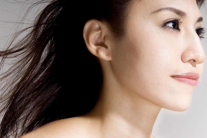 东方人,脸,头,脸颊,头发,一个人,站,笑,微笑,横图,室内,特写,白天,白色背景,侧面,亚洲,仅一个年轻女性,仅一个女性,仅一个人,阴影,光线,影子,注视,黄种人,黄色,黑色,阳光,观察,看,站着,摄影,影棚,观看,皮肤,察看,关注,年轻女性,女人,女性,亚洲人,头部,长发,脸部,脸蛋,面部,站立,半身,彩图,影棚拍摄,拍摄