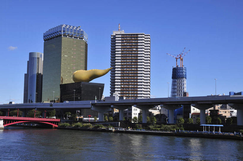 无人,高楼大厦,横图,室外,白天,正面,旅游,度假,草地,草坪,河流,美景,水,植物,大桥,大厦,建筑,立交桥,路灯,摩天大楼,桥梁,照明,东京,日本,亚洲,阴影,波纹,光线,影子,河水,景观,水流,高架,斜拉桥,桥,灯光,娱乐,灯,草,树,树木,蓝色,绿色,蓝天,水纹,天空,阳光,自然,波浪,天,享受,休闲,景色,放松,生长,晴朗,成长,照亮,照明设备,自然风光,东亚,本州,万里无云,关东地方,本州岛,日本国,东京都,晴空,晴空万里,彩图,大楼,高层建筑,高楼,摩天楼