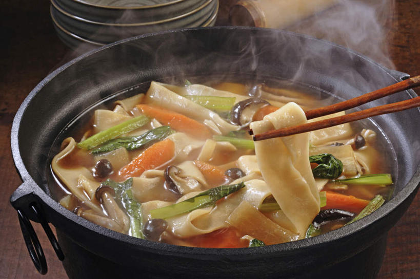 面食,面条,无人,横图,俯视,室内,特写,白天,烹饪,餐桌,筷子,桌面,桌子,蔬菜,餐具,厨具,一双,新鲜,面,日本料理,料理,食品,文化,传统,火锅,菜肴,美食,食物,日式料理,日式,乌冬面,摄影,佳肴,有机食品,绿色食品,影棚,餐台,锅具,礼节,礼仪,烹饪用具,乌龙面,进餐用具,烹调用具,烹调,彩图,高角度拍摄,影棚拍摄,拍摄