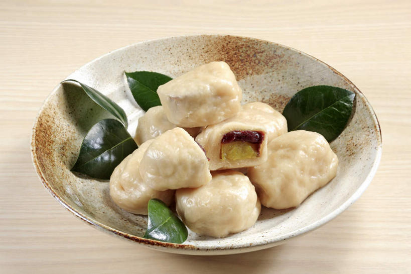 点心,无人,横图,俯视,室内,特写,白天,烹饪,餐桌,桌面,桌子,餐具,叶子,一堆,许多,堆叠,堆积,碟子,盘,和果子,日本料理,料理,食品,甜点,甜品,绿叶,菜肴,美食,食物,糕点,一个,盘子,碟,日式料理,甜食,日式,嫩叶,摄影,佳肴,影棚,单个,餐台,堆,叶,叶片,彩图,高角度拍摄,影棚拍摄,拍摄