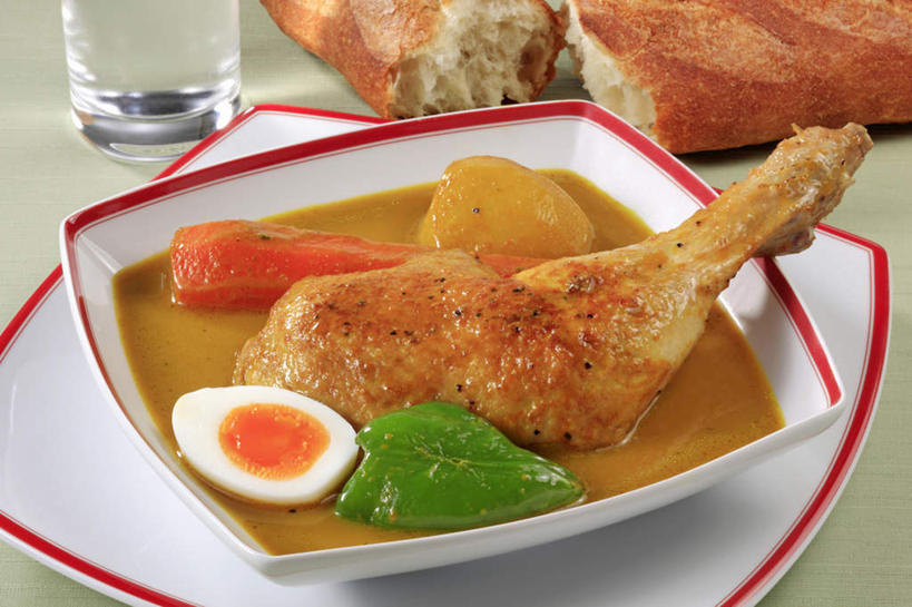 点心,面包,咖哩,无人,横图,俯视,室内,特写,白天,烹饪,水,餐桌,桌面,桌子,杯子,餐具,一堆,堆叠,堆积,碟子,盘,液体,水滴,蛋,调料,鸡蛋,鸡肉,肉,日本料理,料理,食品,面点,调味品,一杯,调味料,咖喱,菜肴,美食,肉类,玻璃制品,食物,糕点,两个,一个,盘子,水杯,碟,日式料理,摄影,佳肴,影棚,单个,餐台,堆,肉食,草鸡蛋,卵,玻璃杯,彩图,高角度拍摄,影棚拍摄,拍摄