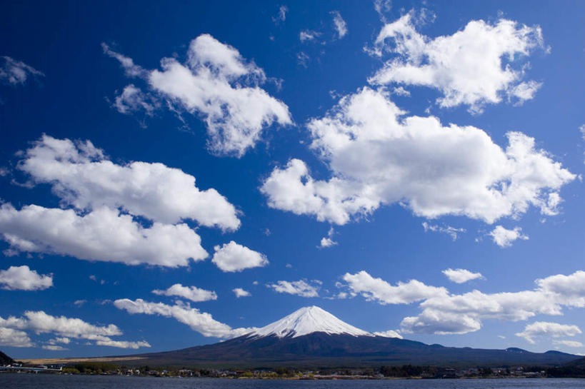 无人,横图,全景,室外,白天,正面,旅游,度假,火山,美景,天际线,富士山,静冈县,日本,亚洲,地平线,景观,云,云朵,辽阔,地面,云彩,娱乐,蓝色,白云,蓝天,天空,自然,天,享受,休闲,景色,放松,晴朗,一望无际,自然风光,延伸,东亚,本州,本州岛,日本国,中部地方,静冈,山梨,山梨县,天地相交,活火山,死火山,休眠火山,晴空,彩图