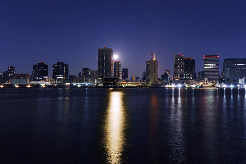 无人,高楼大厦,横图,室外,夜晚,正面,度假,河流,美景,水,城市风光,城市,大厦,建筑,摩天大楼,东京,日本,亚洲,河水,景观,水流,中央区,娱乐,建设,蓝色,蓝天,天空,天,享受,休闲,景色,放松,晴朗,东亚,本州,万里无云,关东地方,本州岛,日本国,东京都,晴空,晴空万里,彩图,大楼,高层建筑,高楼,摩天楼