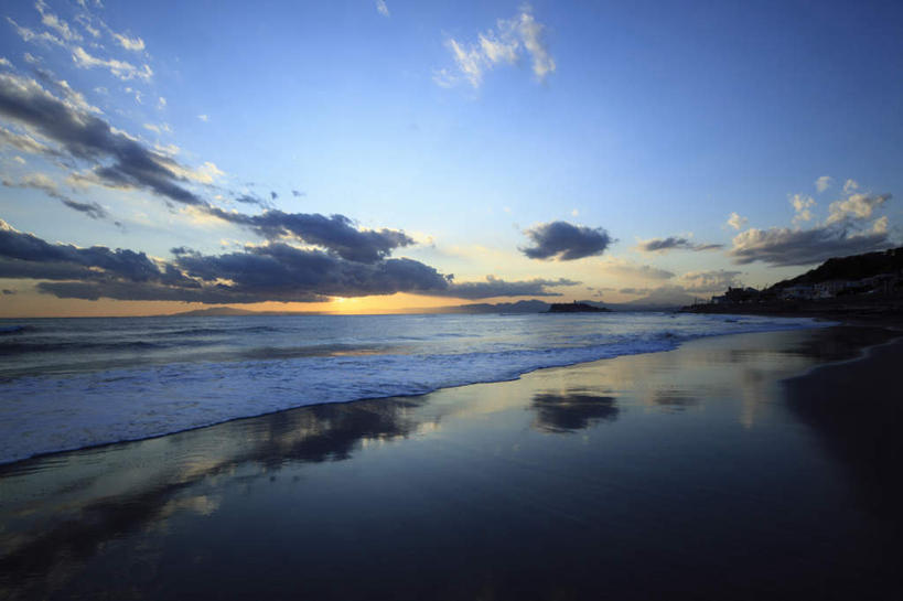 无人,横图,室外,白天,正面,旅游,度假,海浪,海洋,美景,神奈川,日本,亚洲,阴影,反射,影子,景观,浪花,水平线,云,云朵,辽阔,海平线,神奈川县,云彩,娱乐,蓝色,白云,蓝天,天空,自然,海水,天,享受,休闲,广阔,景色,放松,晴朗,一望无际,自然风光,海景,东亚,镰仓,本州,关东地方,本州岛,日本国,无边无际,一马平川,大海,风浪,海,海水的波动,近岸浪,涌浪,晴空,彩图,水天相接,水天一线