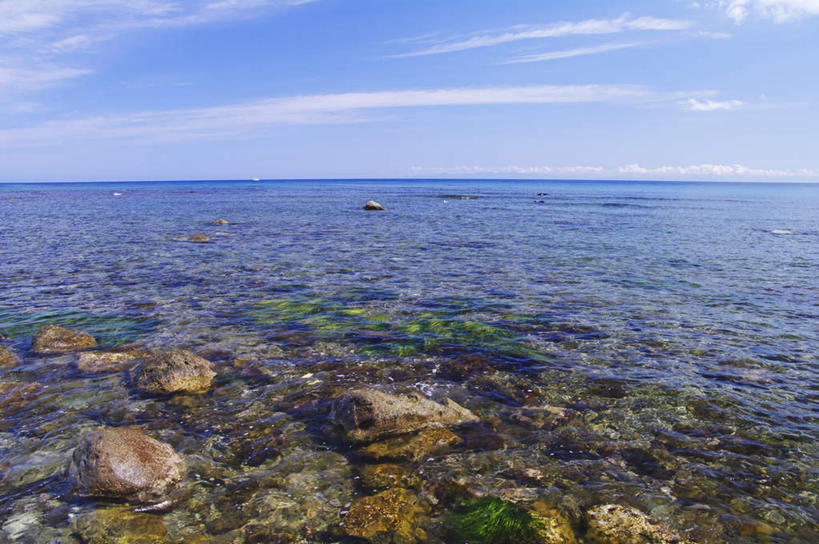 无人,横图,俯视,室外,白天,旅游,度假,海浪,海洋,礁石,石头,美景,北海道,日本,亚洲,石子,景观,浪花,水平线,云,云朵,辽阔,海平线,云彩,娱乐,蓝色,白云,蓝天,天空,自然,海水,天,享受,休闲,广阔,景色,放松,晴朗,一望无际,自然风光,海景,东亚,日本国,北海道地方,北海道岛,无边无际,一马平川,大海,风浪,海,海水的波动,礁,近岸浪,石块,岩石,涌浪,晴空,彩图,高角度拍摄,水天相接,水天一线