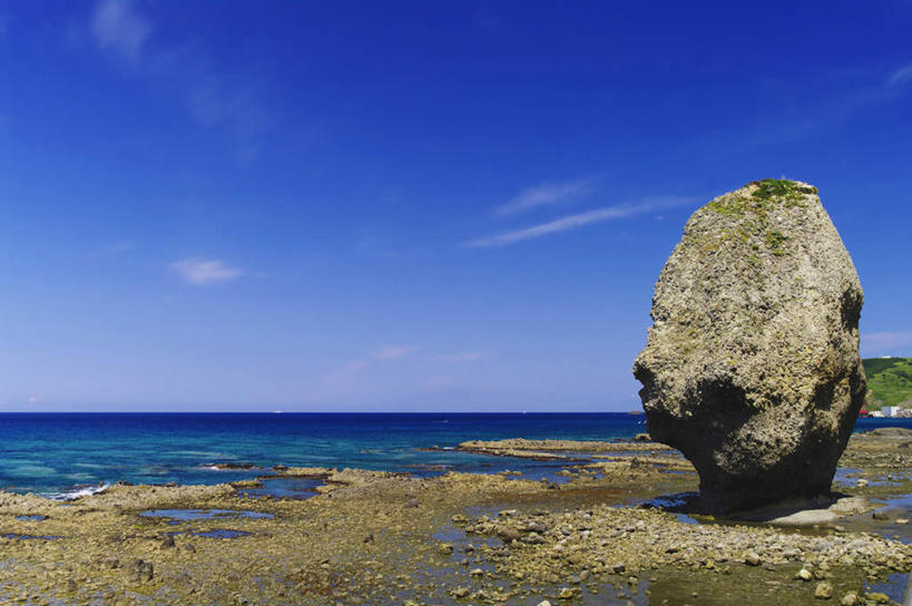 无人,横图,室外,白天,正面,旅游,度假,海浪,海洋,礁石,石头,美景,北海道,日本,亚洲,石子,景观,浪花,水平线,云,云朵,辽阔,海平线,云彩,娱乐,一个,蓝色,白云,蓝天,天空,自然,海水,天,享受,休闲,广阔,景色,放松,晴朗,单个,一望无际,自然风光,海景,东亚,日本国,北海道地方,北海道岛,无边无际,一马平川,大海,风浪,海,海水的波动,礁,近岸浪,石块,岩石,涌浪,晴空,彩图,水天相接,水天一线