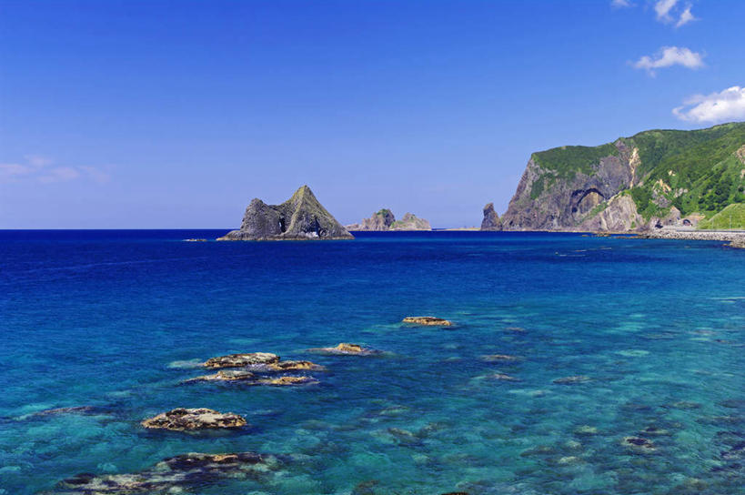 无人,横图,室外,白天,正面,旅游,度假,海浪,海洋,礁石,石头,美景,北海道,日本,亚洲,石子,景观,浪花,水平线,云,云朵,辽阔,海平线,云彩,娱乐,蓝色,白云,蓝天,天空,自然,海水,天,享受,休闲,广阔,景色,放松,晴朗,一望无际,自然风光,海景,东亚,日本国,北海道地方,北海道岛,无边无际,一马平川,大海,风浪,海,海水的波动,礁,近岸浪,石块,岩石,涌浪,晴空,彩图,水天相接,水天一线