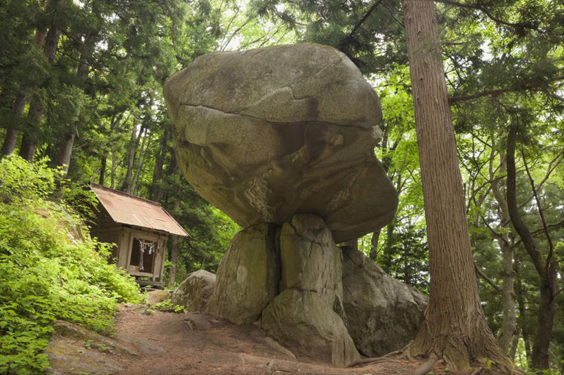 无人,横图,室外,白天,正面,旅游,度假,石头,美景,树林,植物,日本,亚洲,一堆,堆叠,堆积,石子,景观,娱乐,树,树木,蓝色,绿色,蓝天,天空,自然,天,享受,休闲,景色,放松,生长,晴朗,成长,堆,自然风光,东亚,本州,万里无云,本州岛,日本国,岩手,岩手县,东北地方,石块,岩石,晴空,晴空万里,彩图