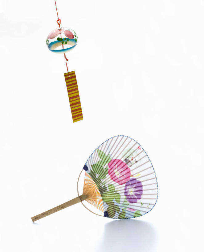 无人,竖图,室内,白天,白色背景,正面,幸福,运气,数码,科技,风铃,阴影,反射,网络,扇子,影子,高光,几何,计算机图形,清凉,合成,凉爽,文化,一个,祈祷,祈福,警示,许愿,单个,祈求,吉祥,电脑合成图,数码合成图,平和,合成图,问候,警惕,写实,具体,具象,思念,想念,玉振,幸运,占风铎,彩图,和风扇,和风扇子,凉扇,传统文化
