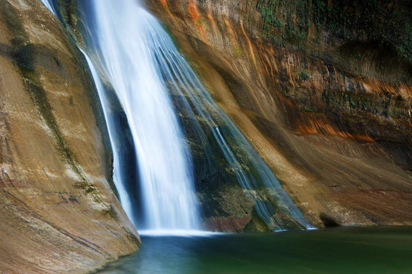无人,横图,室外,白天,正面,旅游,度假,石头,美景,瀑布,山,山脉,水,美国,波纹,飞溅,溅,石子,液体,景观,山峰,水滴,涟漪,山峦,娱乐,水珠,水纹,自然,波浪,群山,享受,休闲,景色,放松,北美,北美洲,犹他州,喷洒,自然风光,美洲,沉积岩,水晕,北亚美利加洲,亚美利加洲,犹他,蜂窝之州,蜂房州,水成岩,大阶梯国家纪念碑,大楼梯国家纪念碑,跌水,石块,岩石,彩图