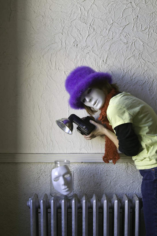 西方人,脸,头,脸颊,一个人,站,竖图,室内,白天,侧面,民族服装,帽子,相机,雕塑,欧洲,欧洲人,仅一个男性,仅一个人,握,服装,艺术,装饰,雕刻,雕像,墙,古典,拿,拿着,注视,礼帽,文化,传统,墙壁,墙面,仅一个年轻男性,一个,拍照,衣服,紫色,数码相机,工艺品,观察,看,站着,握着,摄影,服饰,单个,观看,纪念,古装,美术,察看,石膏像,关注,主题,陈列,一部,功能,美学,一顶,韵味,男人,男性,年轻男性,白种人,头部,脸部,脸蛋,面部,照相机,站立,半身,彩图,传统服装,民俗服,照相