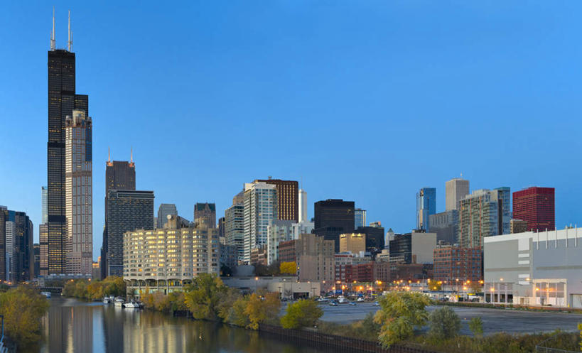 无人,高楼大厦,横图,室外,白天,正面,度假,河流,美景,水,植物,城市风光,城市,大厦,建筑,摩天大楼,美国,河水,景观,水流,娱乐,建设,树,树木,蓝色,绿色,倒影,蓝天,天空,天,享受,休闲,景色,放松,生长,晴朗,成长,倒映,北美,北美洲,美洲,伊利诺斯州,芝加哥,万里无云,世界屠猪城,巨肩之城,劳动之城,伊利诺伊,伊利诺伊州,伊利诺州,芝加哥市,芝城,林肯之地,北亚美利加洲,亚美利加洲,反照,晴空,晴空万里,彩图,大楼,高层建筑,高楼,摩天楼