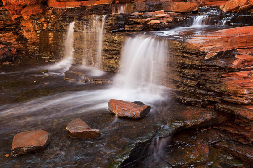 无人,横图,俯视,室外,白天,旅游,度假,石头,美景,瀑布,水,澳大利亚,飞溅,溅,石子,液体,景观,水滴,娱乐,水珠,自然,享受,休闲,景色,放松,喷洒,自然风光,大洋洲,澳洲,南方大陆,澳大利亚联邦,西澳大利亚,西澳大利亚州,跌水,石块,岩石,彩图,高角度拍摄