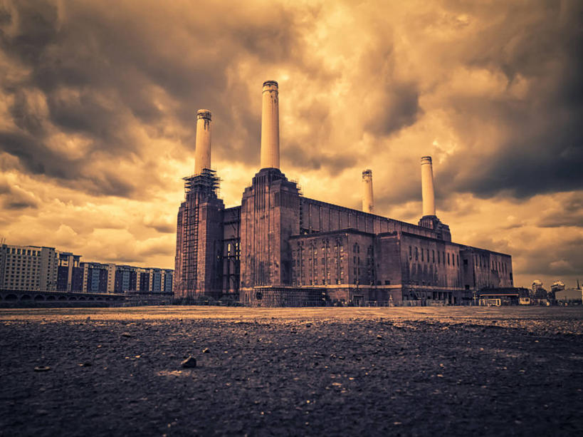 无人,工厂,横图,室外,白天,正面,旅游,度假,技术,草地,草坪,名胜古迹,植物,标志建筑,地标,建筑,英国,欧洲,伦敦,环保,遗迹,科学,乌云,云,阴天,云朵,首都,云彩,古迹,文物,娱乐,建设,古建筑,草,绿色,天空,天,享受,休闲,发电厂,发电站,旅游胜地,放松,能源,回收,资源,昏暗,阴沉,西欧,能量,大不列颠,利用,低碳,古文明,循环,大不列颠及北爱尔兰联合王国,持续,雾都,巴特西电站,彩图,工地,制造厂,大不列颠王国,大英帝国,联合王国,日不落帝国