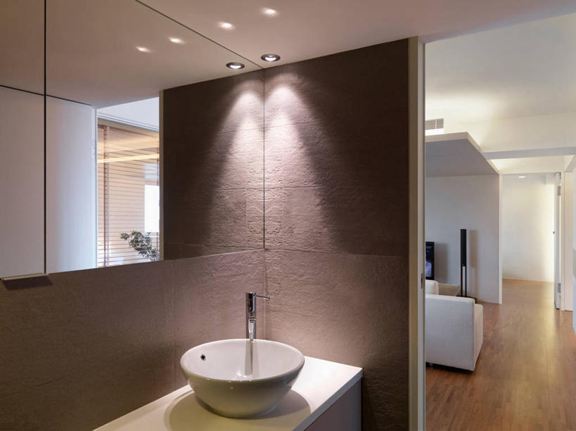 无人,家,横图,室内,白天,正面,建材,别墅,餐桌,地板,家具,镜子,天花板,卫生间,洗手间,浴室,装修,桌子,建筑,照明,欧式,阴影,装饰,光线,材料,瓷砖,水槽,水龙头,影子,房屋,墙,屋子,公寓,灯光,褐色,地面,豪华,建设,现代,水斗,装潢,洋房,楼房,顶灯,开关,木地板,墙砖,墙壁,墙面,住宅,灯,一个,白色,倒影,灯具,室内装潢,打开,建造,单个,餐台,样板房,明亮,照亮,阀门,镜像,倒映,舒适,家居装潢,开启,镜面,照明设备,房屋设计,地中海风格,古典风格,简约风格,室内设计,宽敞,样板房装潢,水咀,反照,设计,厕所,淋浴房,彩图,冲凉房,房子,沐浴间,沐浴室,墙面砖