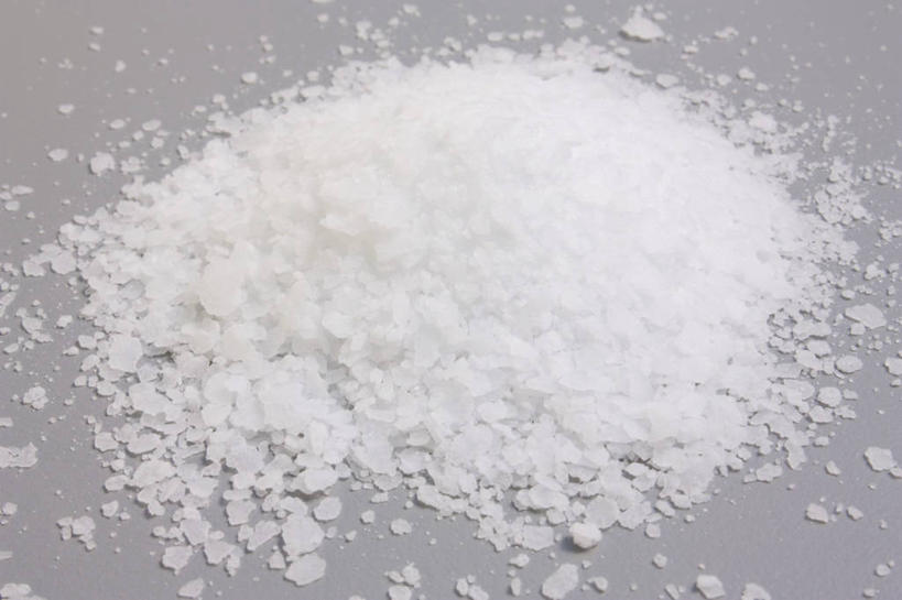 无人,横图,俯视,室内,特写,白天,餐桌,桌子,一堆,许多,阴影,堆叠,堆积,灰色背景,反射,影子,调料,盐,调味品,调味料,食盐,白色,摄影,影棚,餐台,堆,卫生,纯真,洁净,光明,恬静,中间色,朴素,清白,彩图,高角度拍摄,影棚拍摄,拍摄