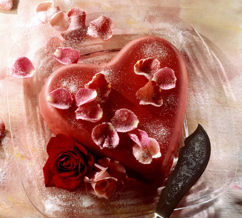 点心,无人,横图,俯视,室内,特写,白天,爱情,下午茶,餐桌,桌子,餐具,一把,阴影,爱心,反射,碟子,工具,盘,影子,食品,刀具,浪漫,食物,糕点,盘子,碟,刀,温暖,温馨,心形,恩爱,摄影,影棚,餐台,和睦,餐刀,心型,彩图,高角度拍摄,影棚拍摄,拍摄,融洽,蛋糕