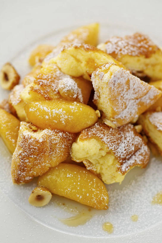 煎饼,无人,竖图,俯视,室内,特写,白天,白色背景,餐桌,桌子,苹果,餐具,水果,一堆,阴影,堆叠,堆积,新鲜,反射,碟子,盘,影子,生食,食品,果实,食物,一个,盘子,碟,摄影,有机食品,绿色食品,影棚,单个,餐台,堆,彩图,高角度拍摄,影棚拍摄,拍摄