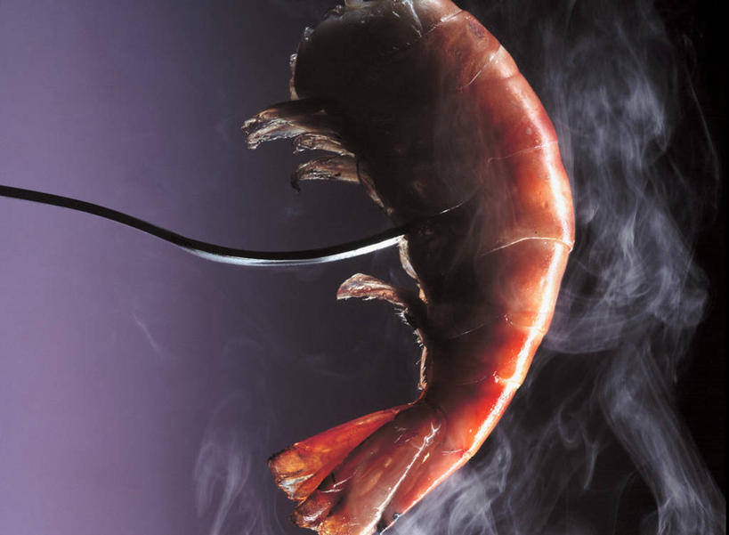 海鲜,无人,横图,室内,特写,白天,正面,雾,餐具,金属制品,沸腾,朦胧,模糊,金属,蒸汽,叉子,虾,水蒸气,雾气,水产,大虾,海洋生物,一个,对虾,单个,气体,水生动物,海产品,水生物,海底动物,餐叉,斑节虾,蒸发,东方对虾,中国对虾,进餐用具,彩图