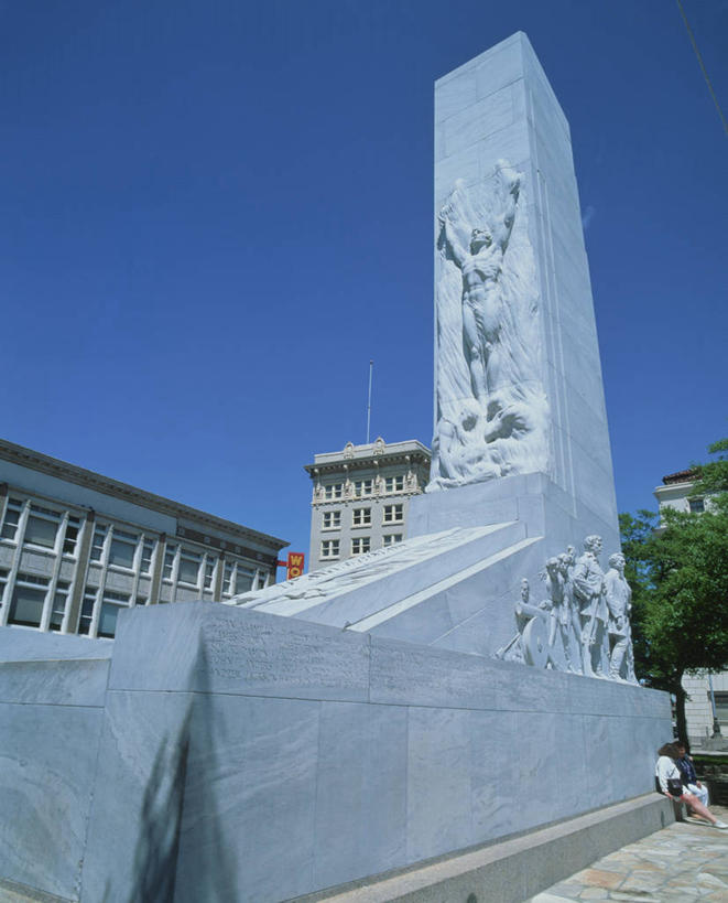 无人,家,竖图,室外,白天,仰视,度假,美景,植物,城市风光,城市,雕塑,美国,阴影,艺术,装饰,光线,雕刻,雕像,影子,房屋,屋子,景观,公寓,娱乐,洋房,楼房,石雕,石刻,住宅,树,树木,蓝色,绿色,蓝天,天空,阳光,自然,石碑,工艺品,天,享受,休闲,景色,放松,生长,晴朗,成长,纪念,美术,北美,北美洲,德克萨斯州,主题,美洲,陈列,德克萨斯,圣安东尼奥,万里无云,得州,德州,得克萨斯州,孤星之州,功能,美学,北亚美利加洲,亚美利加洲,圣安东尼,圣安东尼奥市,晴空,晴空万里,彩图,低角度拍摄,房子,美利坚合众国