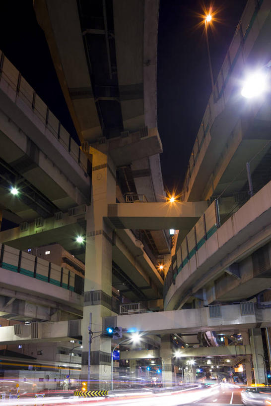 无人,高楼大厦,竖图,室外,夜晚,仰视,度假,美景,城市风光,城市,大桥,大厦,建筑,路灯,摩天大楼,桥梁,夜景,照明,东京,日本,亚洲,阴影,朦胧,模糊,光线,影子,景观,高架,桥,灯光,中央区,娱乐,灯,享受,休闲,景色,放松,照亮,照明设备,高架桥,东亚,高架道路,跨线桥,本州,关东地方,本州岛,日本国,东京都,彩图,低角度拍摄,镜头光晕,透镜闪耀,眩光,大楼,高层建筑,高楼,摩天楼