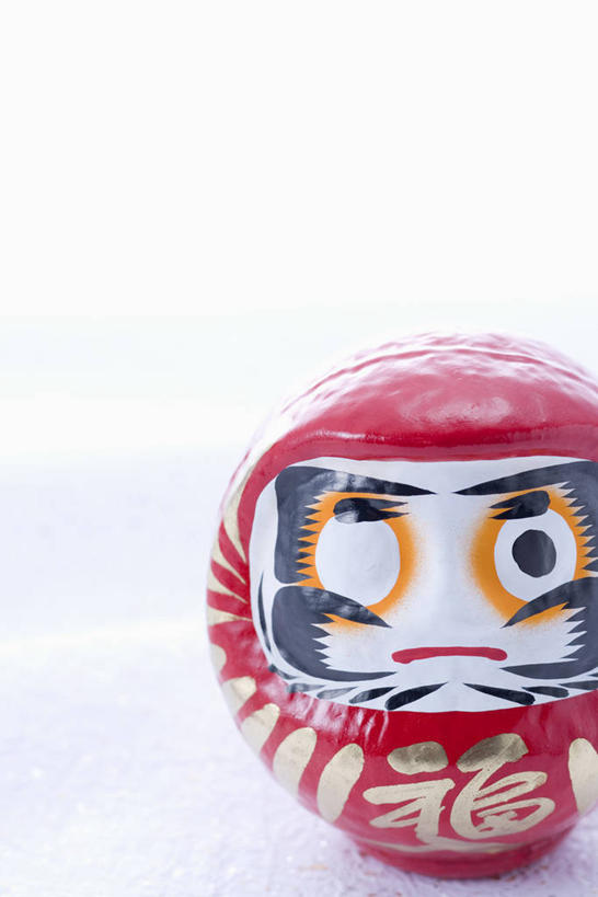 无人,竖图,室内,特写,白天,白色背景,正面,静物,阴影,反射,娃娃,影子,祝福,文化,传统,一个,红色,祈祷,祈福,健康,许愿,摄影,影棚,单个,纪念,祈求,吉祥,好运,平安,彩图,影棚拍摄,拍摄,达摩吉祥娃娃