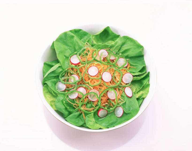 无人,横图,俯视,室内,特写,白天,白色背景,烹饪,西餐,萝卜,胡萝卜,蔬菜,餐具,一堆,切开,阴影,堆叠,堆积,新鲜,反射,碟子,盘,影子,调料,酱料,酱汁,蔬菜沙拉,佐料,沙拉,料理,食品,调味品,调味料,色拉,酱,沙拉酱,沙律,菜肴,美食,食物,一个,盘子,碟,切,西式,摄影,佳肴,有机食品,绿色食品,影棚,单个,色拉酱,堆,黄萝卜,番萝卜,剖面,切面,红萝卜,甘荀,彩图,高角度拍摄,影棚拍摄,拍摄,丁香萝卜,胡芦菔金,金笋