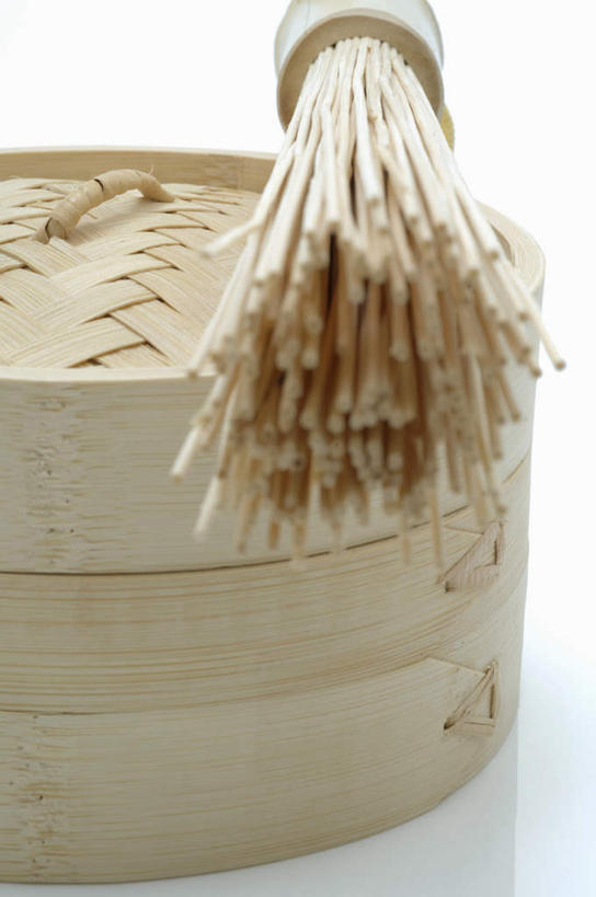 蒸笼,无人,竖图,俯视,室内,特写,白天,白色背景,烹饪,桌面,桌子,静物,厨具,阴影,竹制,反射,木制,影子,一个,木制品,刷子,摄影,影棚,单个,竹制品,笼屉,烹饪用具,烹调用具,烹调,彩图,高角度拍摄,影棚拍摄,拍摄