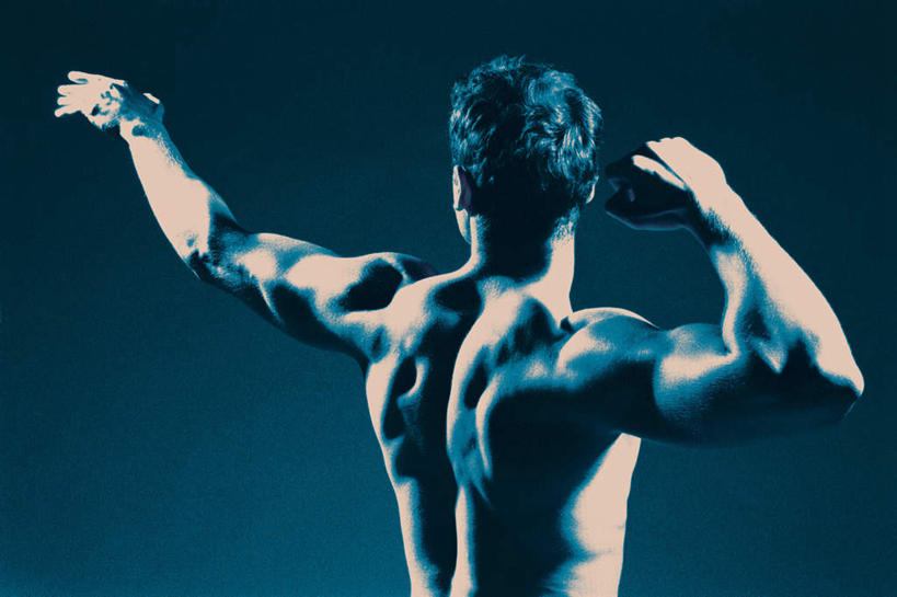 西方人,肌肉,健壮,一个人,站,举,横图,室内,白天,欧洲,欧洲人,仅一个男性,仅一个人,阴影,黑色背景,光线,影子,注视,裸露,仅一个年轻男性,背面,观察,看,托,握拳,站着,健康,活力,力量,帅哥,摄影,影棚,赤裸,观看,飘逸,青春,美男,察看,强壮,关注,裸,萧洒,潇洒,花美男,美男子,型男,男人,男性,年轻男性,白种人,举起,举手,举着,向上举,向上伸,向上托,站立,半身,彩图,影棚拍摄,拍摄