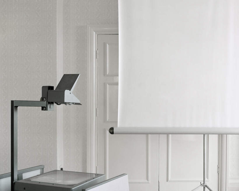 无人,高楼大厦,横图,室内,白天,正面,办公楼,大厦,建筑,摩天大楼,写字楼,静物,材料,档案,文件,墙,投影仪,办公用品,墙壁,墙面,一个,白色,资料,楼宇,商务楼,单个,文档,彩图,大楼,高层建筑,高楼,摩天楼