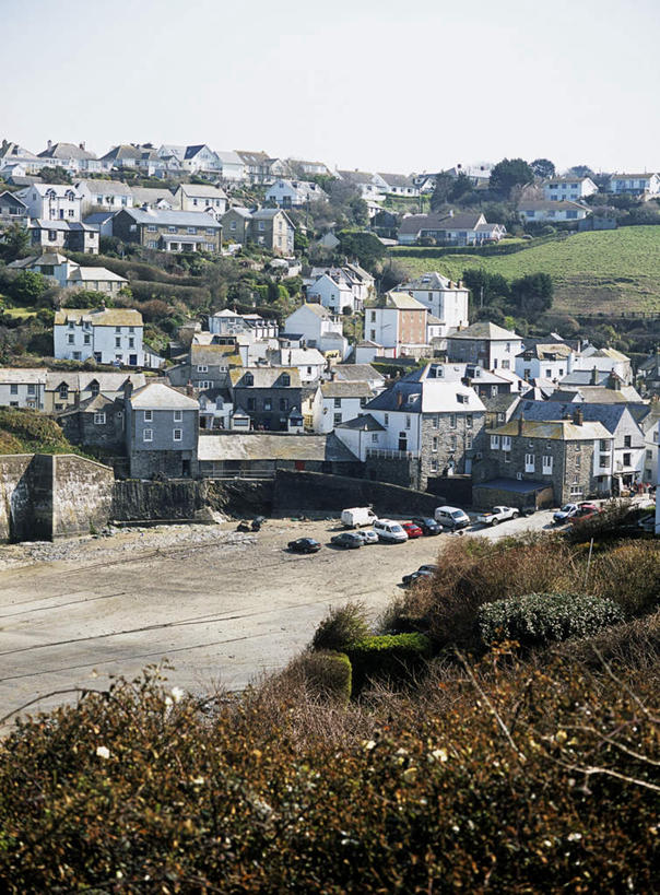 无人,家,竖图,室外,白天,正面,度假,草地,草坪,美景,山,山脉,植物,城市风光,城市,汽车,英国,欧洲,许多,阴影,光线,影子,房屋,屋子,景观,山峰,公寓,山峦,娱乐,洋房,楼房,住宅,车,草,树,树木,排列,蓝色,绿色,蓝天,天空,阳光,自然,交通工具,轿车,群山,天,享受,休闲,景色,放松,生长,晴朗,成长,西欧,载具,大不列颠,大不列颠及北爱尔兰联合王国,万里无云,大不列颠联合王国,日不落英帝国,摆列,康沃尔,康沃尔郡,艾萨克港,晴空,晴空万里,彩图,房子,布列,分列