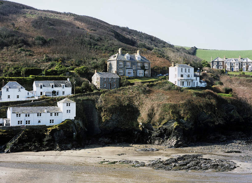 无人,家,横图,室外,白天,正面,度假,草地,草坪,美景,山,山脉,植物,城市风光,城市,英国,欧洲,许多,阴影,光线,影子,房屋,屋子,景观,山峰,公寓,山峦,娱乐,洋房,楼房,住宅,草,蓝色,绿色,蓝天,天空,阳光,群山,天,享受,休闲,景色,放松,晴朗,西欧,大不列颠,大不列颠及北爱尔兰联合王国,万里无云,大不列颠联合王国,日不落英帝国,康沃尔,康沃尔郡,艾萨克港,晴空,晴空万里,彩图,房子