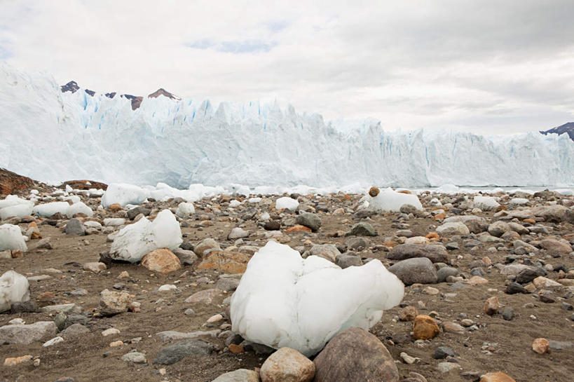 无人,公园,横图,室外,白天,正面,旅游,度假,冰山,石头,美景,山,阿根廷,石子,冰,景观,山峰,云,云朵,山峦,云彩,娱乐,冰川,白云,自然,享受,休闲,景色,南美,放松,寒冷,冰冷,南美洲,国家公园,拉丁美洲,自然风光,美洲,冰河,亚美利加洲,严寒,南亚美利加洲,冰凉,酷寒,凛冽,凛凛,极冷,阿根廷共和国,巴塔哥尼亚高原,巴塔哥尼亚,阿根廷冰川国家公园,圣克鲁斯省,石块,岩石,彩图