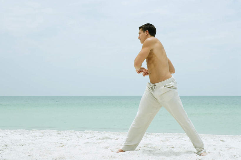 东方人,肌肉,健壮,一个人,站,横图,室外,白天,正面,旅游,度假,海浪,海洋,美景,亚洲,仅一个男性,仅一个人,景观,浪花,水平线,辽阔,海平线,黄种人,娱乐,裸露,仅一个年轻男性,自然,海水,站着,享受,休闲,广阔,健康,景色,放松,活力,力量,青春,一望无际,强壮,热身,自然风光,裸,海景,无边无际,一马平川,男人,男性,年轻男性,亚洲人,大海,风浪,海,海水的波动,近岸浪,涌浪,站立,彩图,全身,水天相接,水天一线