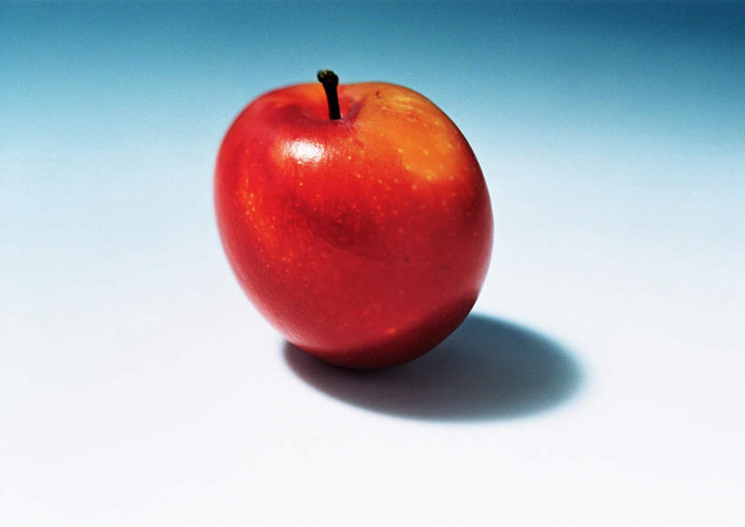 无人,横图,俯视,室内,特写,白天,白色背景,桌面,苹果,水果,阴影,新鲜,反射,影子,生食,食品,果实,根,食物,一个,红色,球体,摄影,有机食品,绿色食品,影棚,单个,彩图,高角度拍摄,影棚拍摄,拍摄