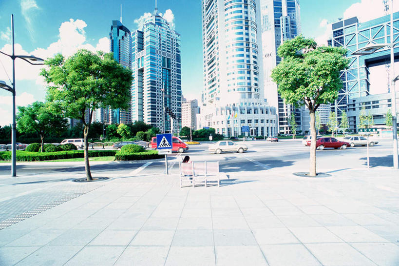 东方人,一个人,高楼大厦,坐,横图,俯视,室外,白天,度假,草地,草坪,美景,树林,植物,城市风光,标志建筑,城市,大厦,地标,建筑,路灯,摩天大楼,汽车,椅子,照明,亚洲,仅一个年轻女性,仅一个女性,仅一个人,木椅,躺椅,景观,云,云朵,灯光,云彩,注视,黄种人,娱乐,建设,车,灯,草,树,树木,蓝色,绿色,白云,蓝天,天空,自然,交通工具,轿车,天,观察,看,享受,休闲,景色,放松,生长,晴朗,成长,观看,照亮,察看,照明设备,关注,年轻女性,女人,女性,亚洲人,晴空,坐着,半身,彩图,高角度拍摄,大楼,高层建筑,高楼,摩天楼