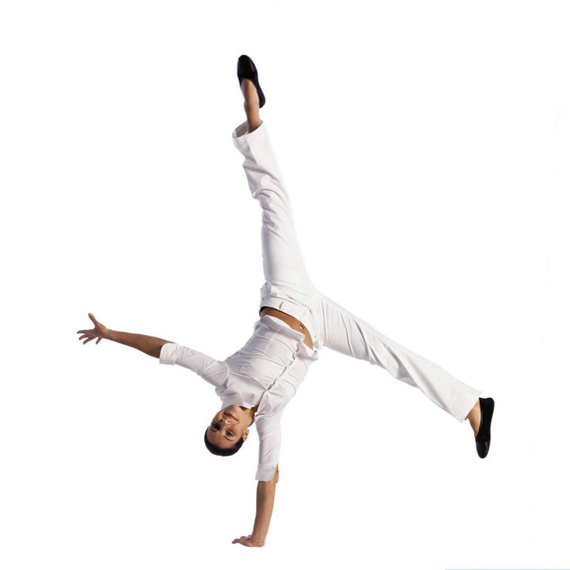 西方人,一个人,跳,伸展双臂,笑,微笑,露齿笑,方图,室内,白天,白色背景,正面,锻炼,运动,欧洲,欧洲人,仅一个年轻女性,仅一个女性,仅一个人,撑,倒立,半空,抬腿,摄影,影棚,撑着,体育,年轻女性,女人,女性,白种人,敞开双臂,伸开双臂,跳跃,展开双肩,张开手臂,张开双臂,彩图,全身,影棚拍摄,健身,拍摄