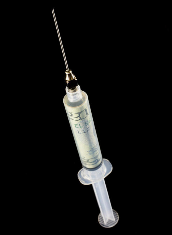 无人,竖图,俯视,室内,特写,白天,静物,黑色背景,一个,针管,针筒,注射,摄影,影棚,单个,医疗,医疗设备,锋利,注射器,尖锐,尖利,犀利,彩图,高角度拍摄,影棚拍摄,拍摄