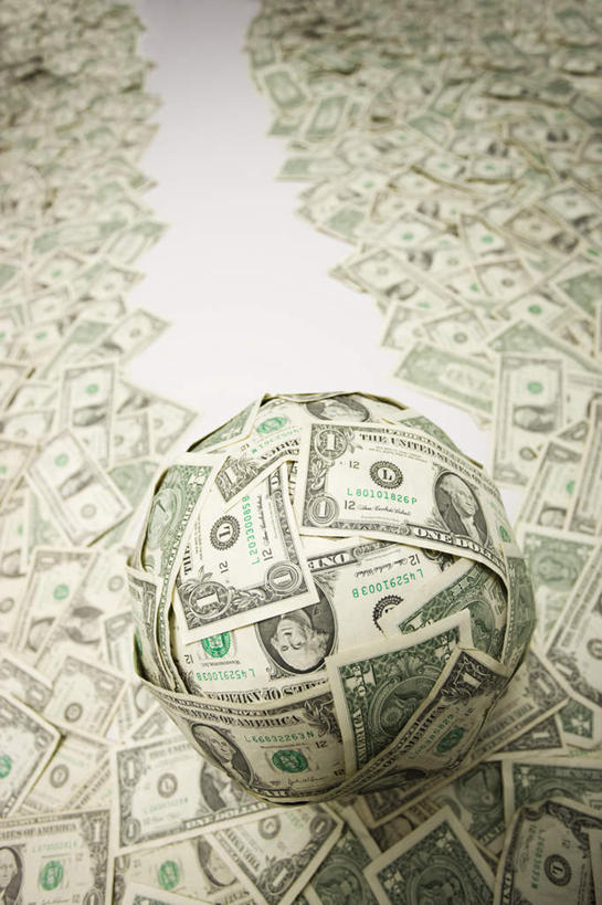 无人,竖图,俯视,室内,特写,白天,白色背景,钱,美元,静物,一堆,许多,阴影,堆叠,堆积,环绕,缠绕,反射,钱币,影子,美金,翻滚,钞票,金融,纸币,摄影,影棚,经济,堆,美圆,纠缠,流通,纸钞,贸易,货币,现金,彩图,高角度拍摄,影棚拍摄,拍摄