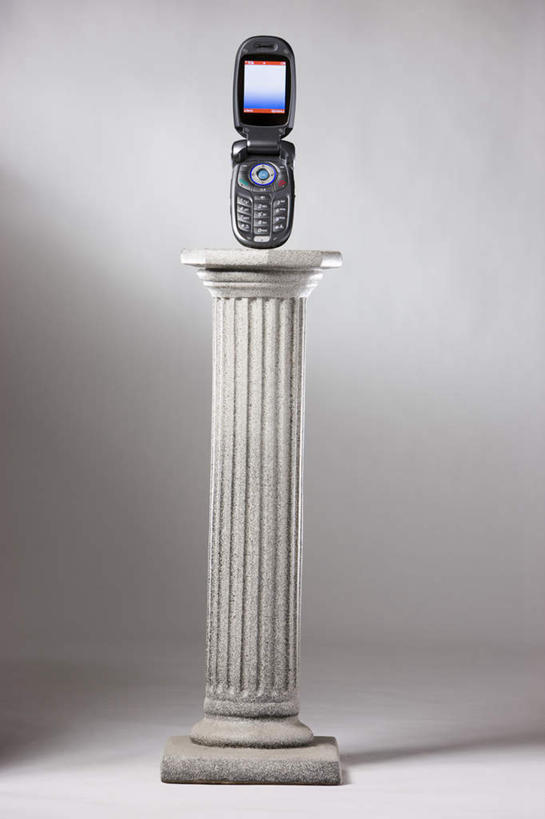 无人,打电话,竖图,室内,特写,白天,正面,石头,静物,电话,手机,灰色背景,石子,柱子,通讯设备,摄影,影棚,一部,交流,石块,沟通,通话,彩图,影棚拍摄,拍摄