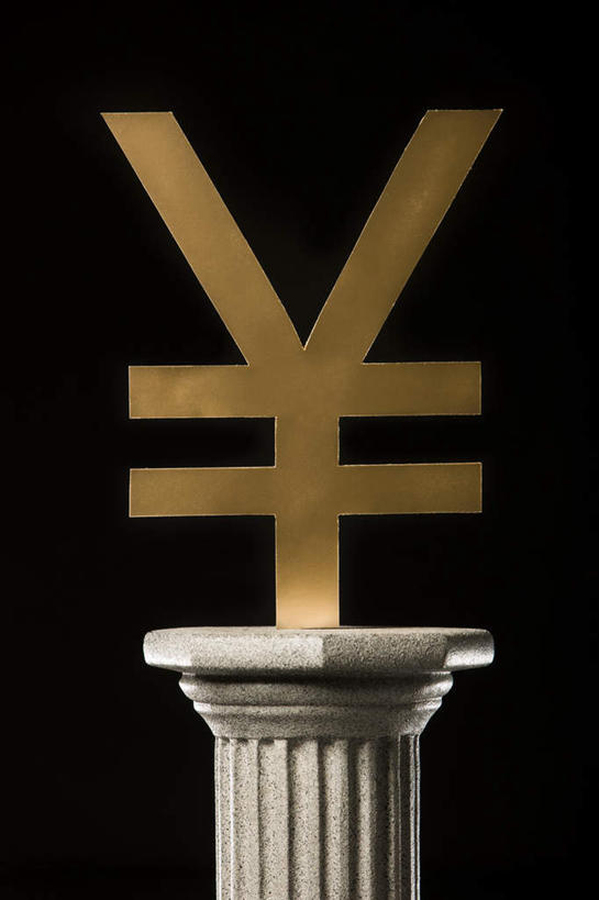 无人,竖图,室内,特写,白天,正面,钱,石头,静物,黑色背景,标志,符号,钱币,石子,柱子,标识,一个,金色,金融,摄影,影棚,经济,日元,单个,富贵,流通,贸易,忠诚,富丽,名誉,荣华,货币,石块,彩图,影棚拍摄,拍摄