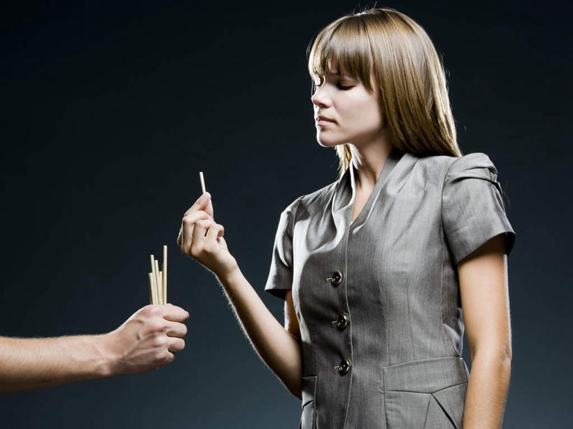 西方人,手,两个人,同事,商务人士,商务女性,站,横图,室内,白天,正面,成功,合作,团队,集体,信心,欧洲,欧洲人,握,黑色背景,套装,塑料,拿,拿着,注视,队伍,塑料制品,吸管,观察,看,站着,手部,握着,摄影,影棚,观看,察看,空心,领导,成就,关注,商务装,合伙,领袖,工薪阶层,抽签,饮管,年轻女性,女人,女性,白种人,白领,上班族,站立,半身,彩图,影棚拍摄,拍摄,圆柱状