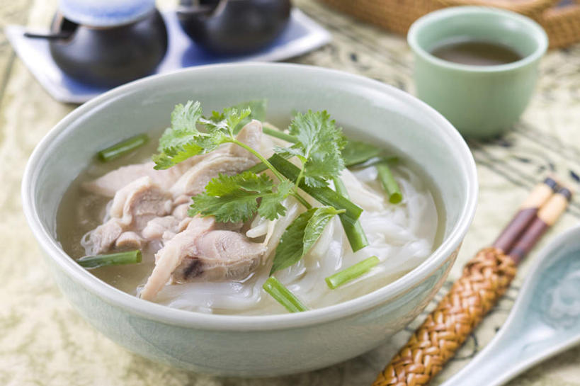 无人,横图,俯视,室内,特写,白天,烹饪,筷子,杯子,餐具,朦胧,模糊,香菜,日本料理,料理,食品,文化,传统,菜肴,美食,米粉,食物,水杯,碗,日式料理,日式,摄影,佳肴,影棚,礼节,礼仪,胡菜,香荽,原荽,园荽,芫荽,茶杯,进餐用具,烹调用具,彩图,高角度拍摄,影棚拍摄,拍摄