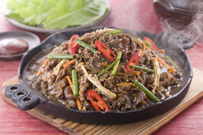 无人,横图,室内,特写,白天,正面,烹饪,雾,蔬菜,餐具,沸腾,新鲜,蒸汽,莴苣,莴笋,肉,牛肉,料理,食品,水蒸气,韩式,菜肴,美食,肉类,食物,摄影,佳肴,有机食品,绿色食品,影棚,韩国料理,肉食,韩式料理,香笋,蒸发,进餐用具,烹调用具,彩图,影棚拍摄,拍摄