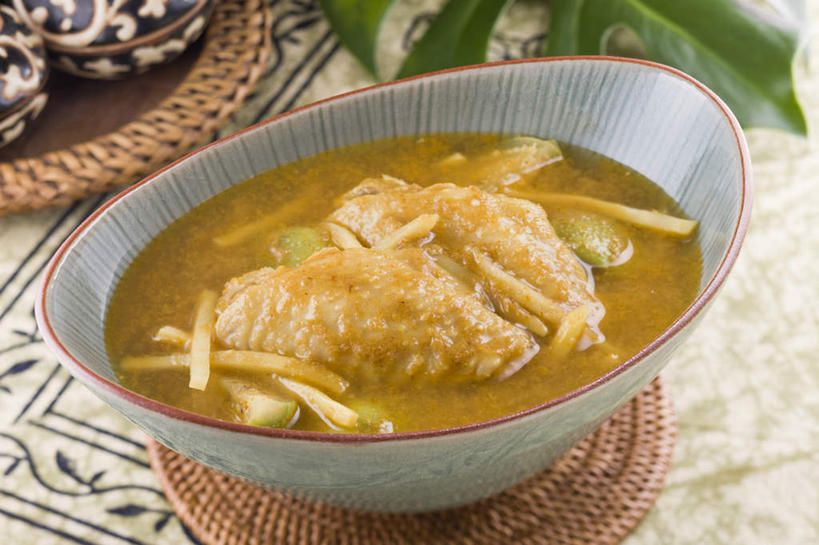 点心,无人,横图,俯视,室内,白天,正面,烹饪,中餐,餐桌,桌子,餐具,叶子,泰国,亚洲,汤,料理,食品,绿叶,泰式,菜肴,美食,饮食,食物,糕点,中式,嫩叶,东南亚,佳肴,餐台,泰王国,叶,叶片,彩图,高角度拍摄