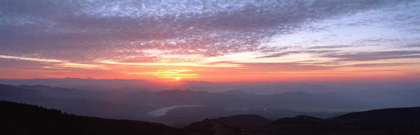 无人,横图,全景,室外,白天,仰视,旅游,度假,美景,日落,山,山脉,天际线,长野县,日本,亚洲,朦胧,模糊,景观,山峰,晚霞,霞光,云,云朵,冬天,山峦,云彩,娱乐,白云,天空,自然,黄昏,群山,天,享受,休闲,景色,彩霞,放松,自然风光,东亚,本州,本州岛,日本国,中部地方,长野,夕阳,彩图,低角度拍摄