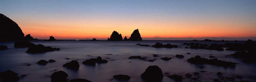 无人,花园,横图,全景,室外,白天,正面,旅游,度假,海浪,海洋,美景,日落,森林,山,山脉,树林,天际线,植物,静冈县,日本,亚洲,景观,浪花,山峰,晚霞,霞光,云,云朵,冬天,山峦,云彩,娱乐,树,树木,绿色,白云,天空,自然,海水,黄昏,群山,天,享受,休闲,景色,彩霞,放松,生长,成长,自然风光,海景,东亚,本州,本州岛,日本国,中部地方,静冈,大海,风浪,海,海水的波动,近岸浪,涌浪,夕阳,彩图